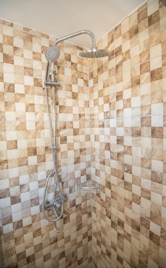 Marisa Napa Suites Ajía Nápa Kültér fotó