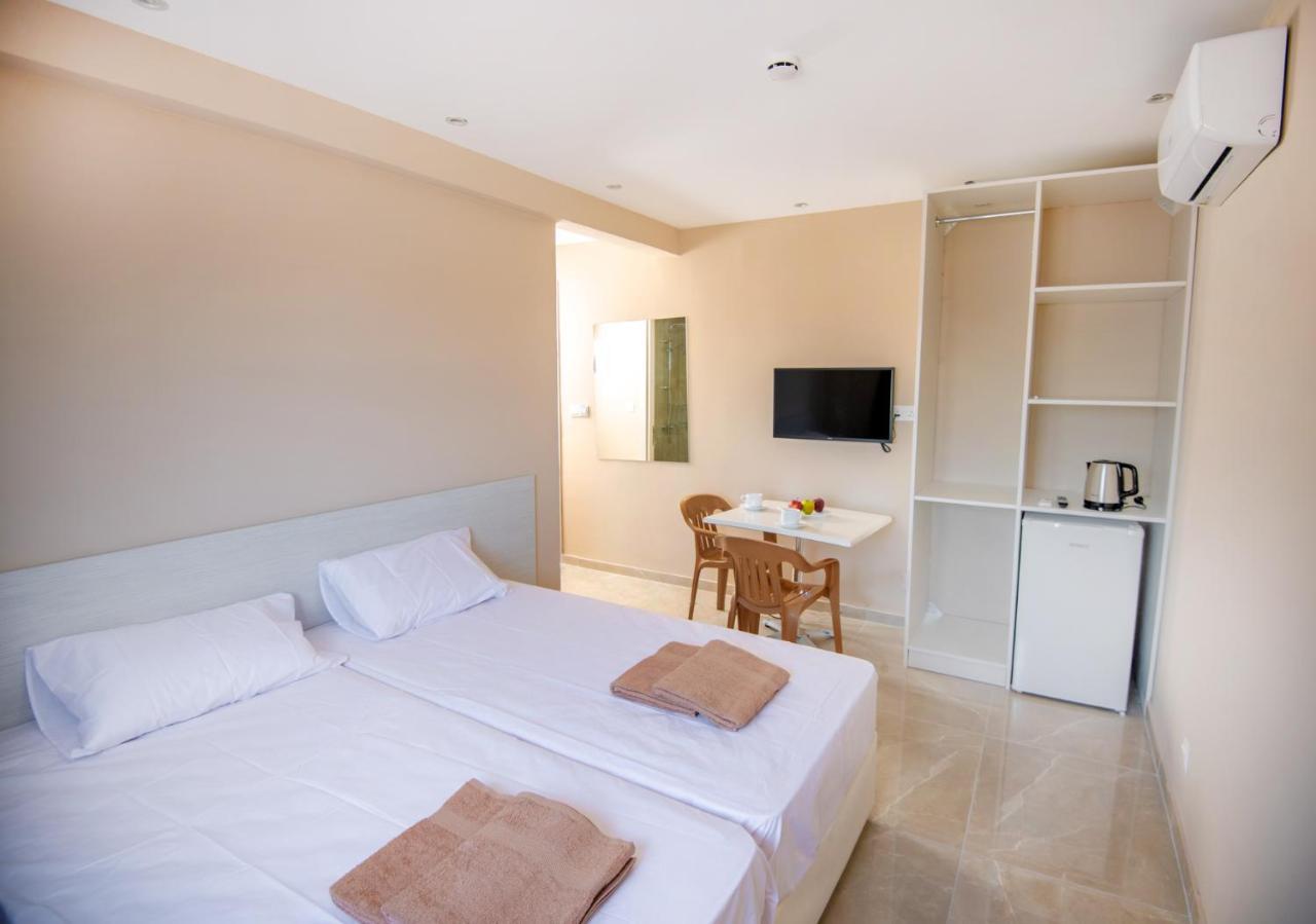 Marisa Napa Suites Ajía Nápa Kültér fotó