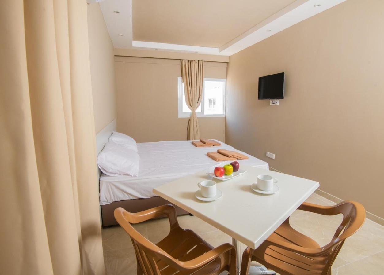 Marisa Napa Suites Ajía Nápa Kültér fotó