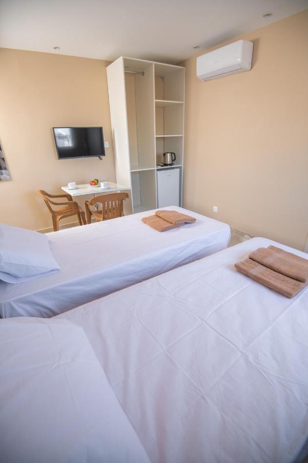 Marisa Napa Suites Ajía Nápa Kültér fotó
